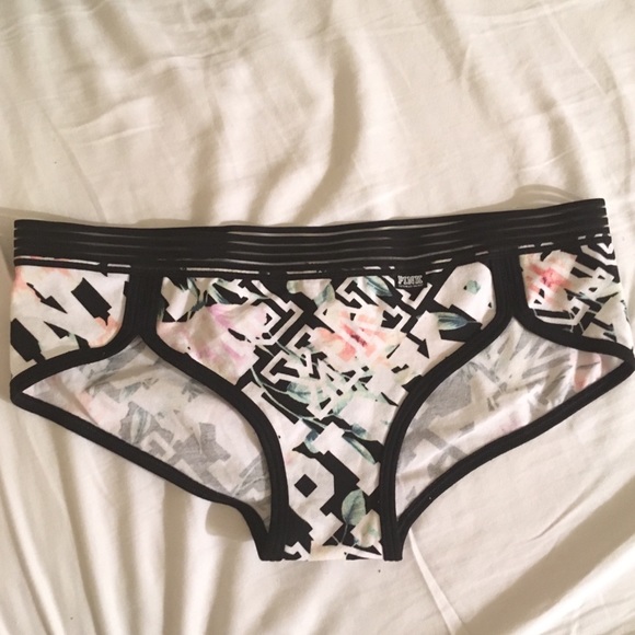 NWT Pink Victoria’s Secret - Picture 1 of 5